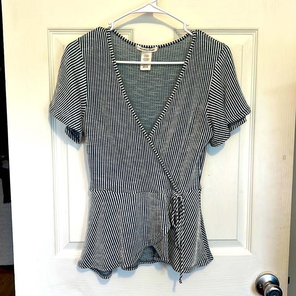 CAUTION TO THE WIND Green Pinstripe Faux Wrap Blouse  Size  Medium